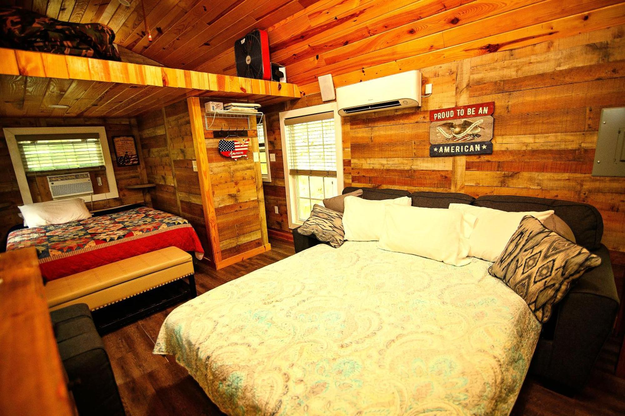 The Americana - Parker Creek Bend Cabins Мурфрисборо Экстерьер фото