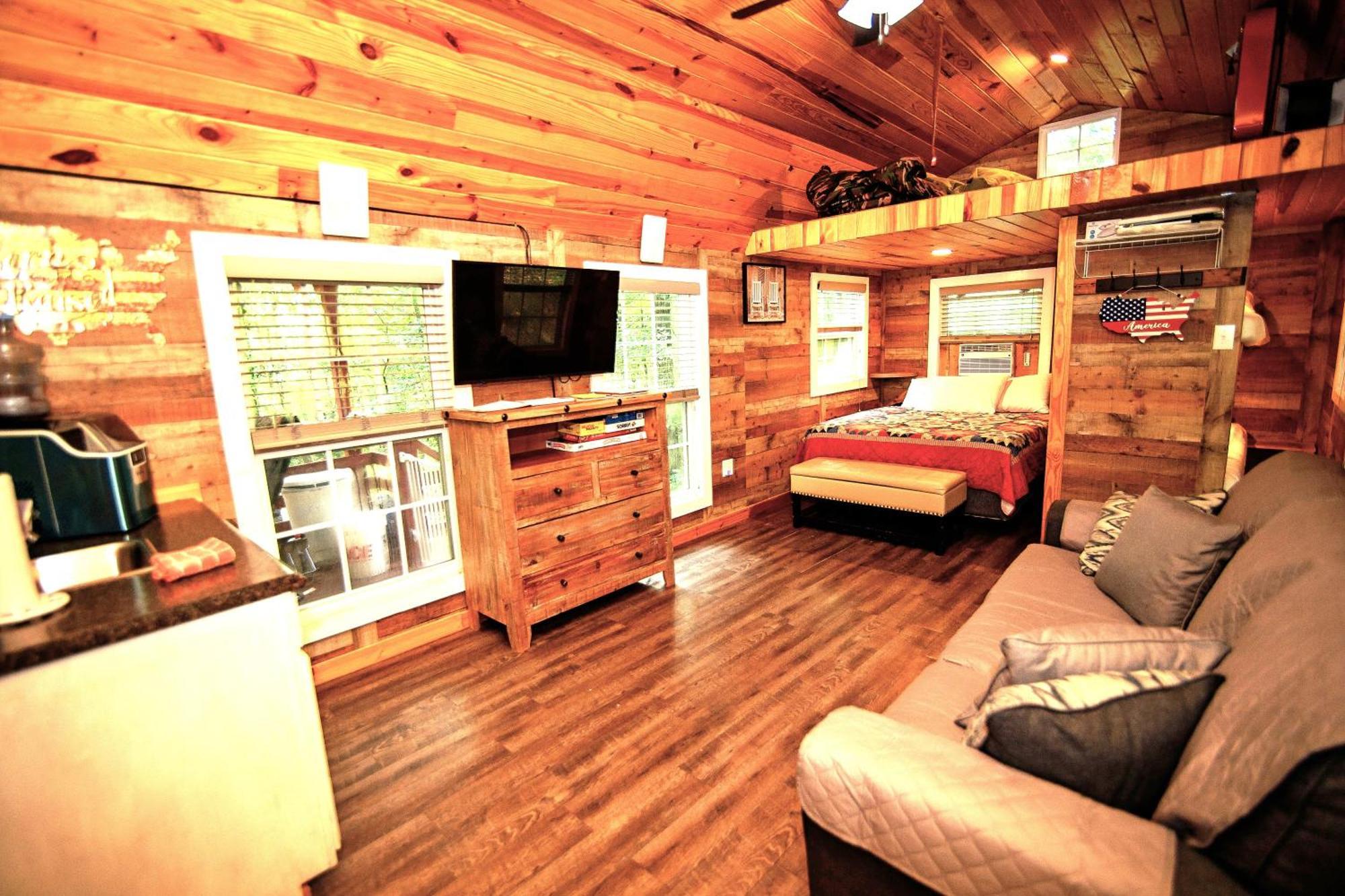 The Americana - Parker Creek Bend Cabins Мурфрисборо Экстерьер фото